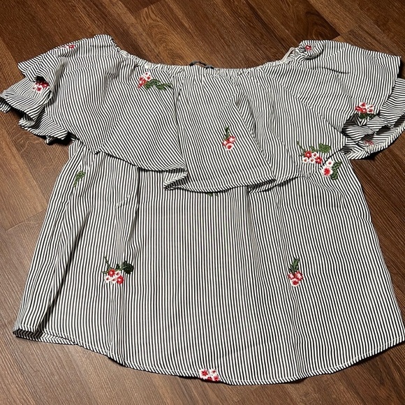 Miss Me Tops - Miss Me Off The Shoulder Top